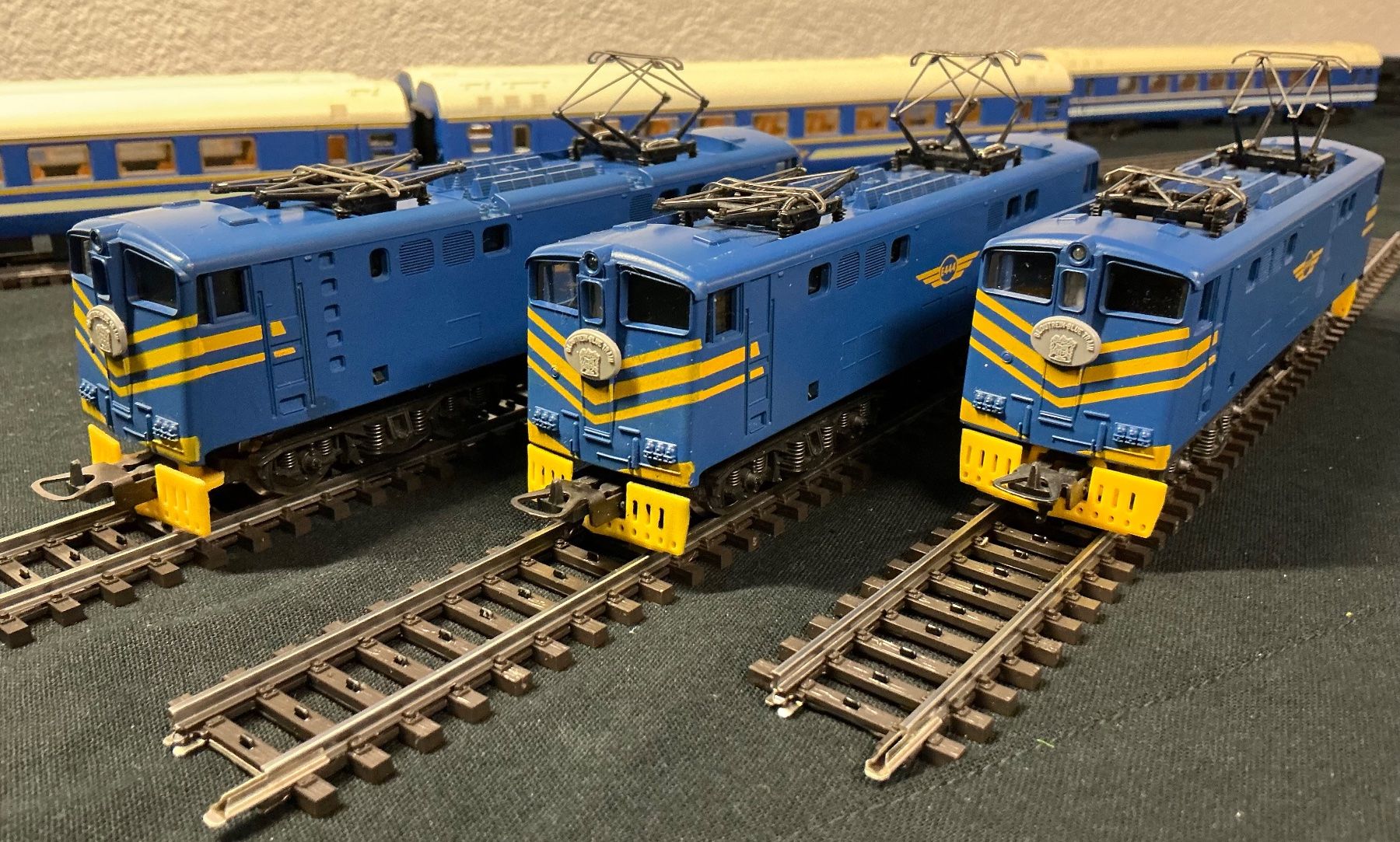 Lima Modellini di ferrovie: Lima H0, Blue Train der SAR, Gleichstrom, Analog – Usato da Neerach venduto da Amtrak283 6