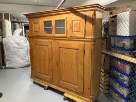 Antikes Buffet ab 1 CHF