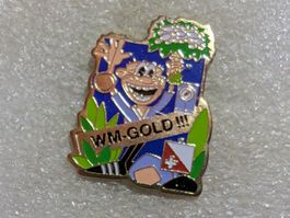 Ansteckpin 225: WM Gold
