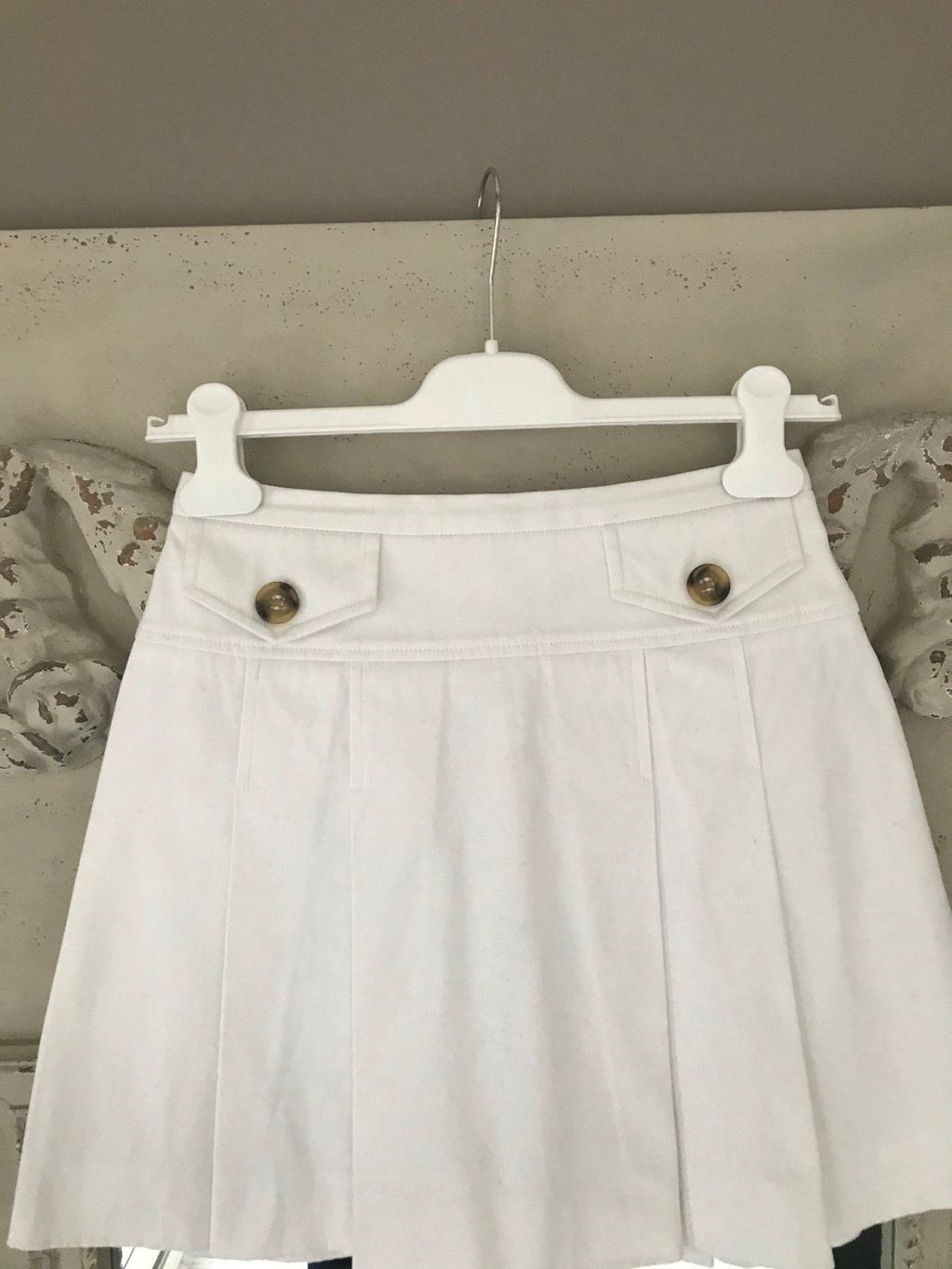 Röcke: Red Valentino Rock weiss, Gr. IT 40 US 2 – Gebraucht aus Kilchberg von boudoir076