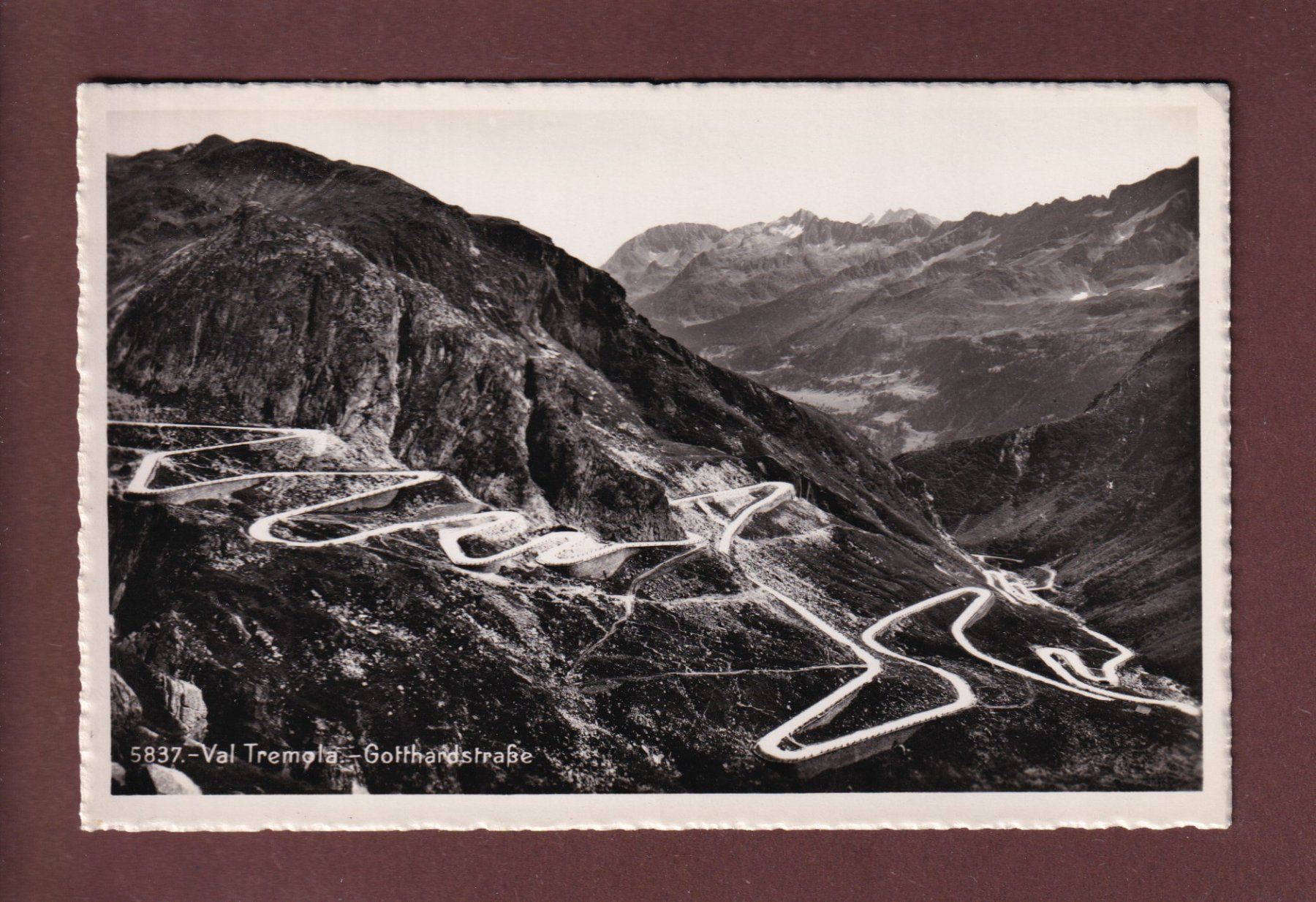 Cartoline postali: VAL TREMOLA - Gotthardstrasse – Usato da Pully venduto da nicecards