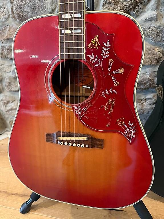 Strumenti musicali: GIBSON HUMMINGBIRD CUSTOM SHOP 1960 ADJUSTABLE BRIDGE – Usato da Riehen venduto da mshhb 1