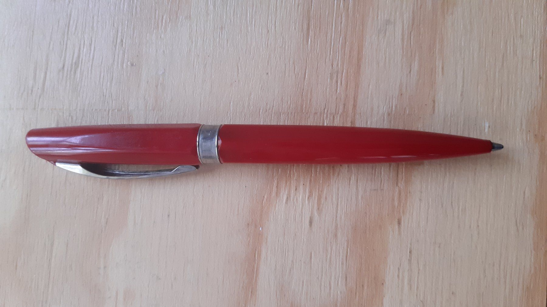 Penna & Evidenziatori: Kugelschreiber Caran d'Ache rot – Usato da Biel/Bienne venduto da Vodeangere