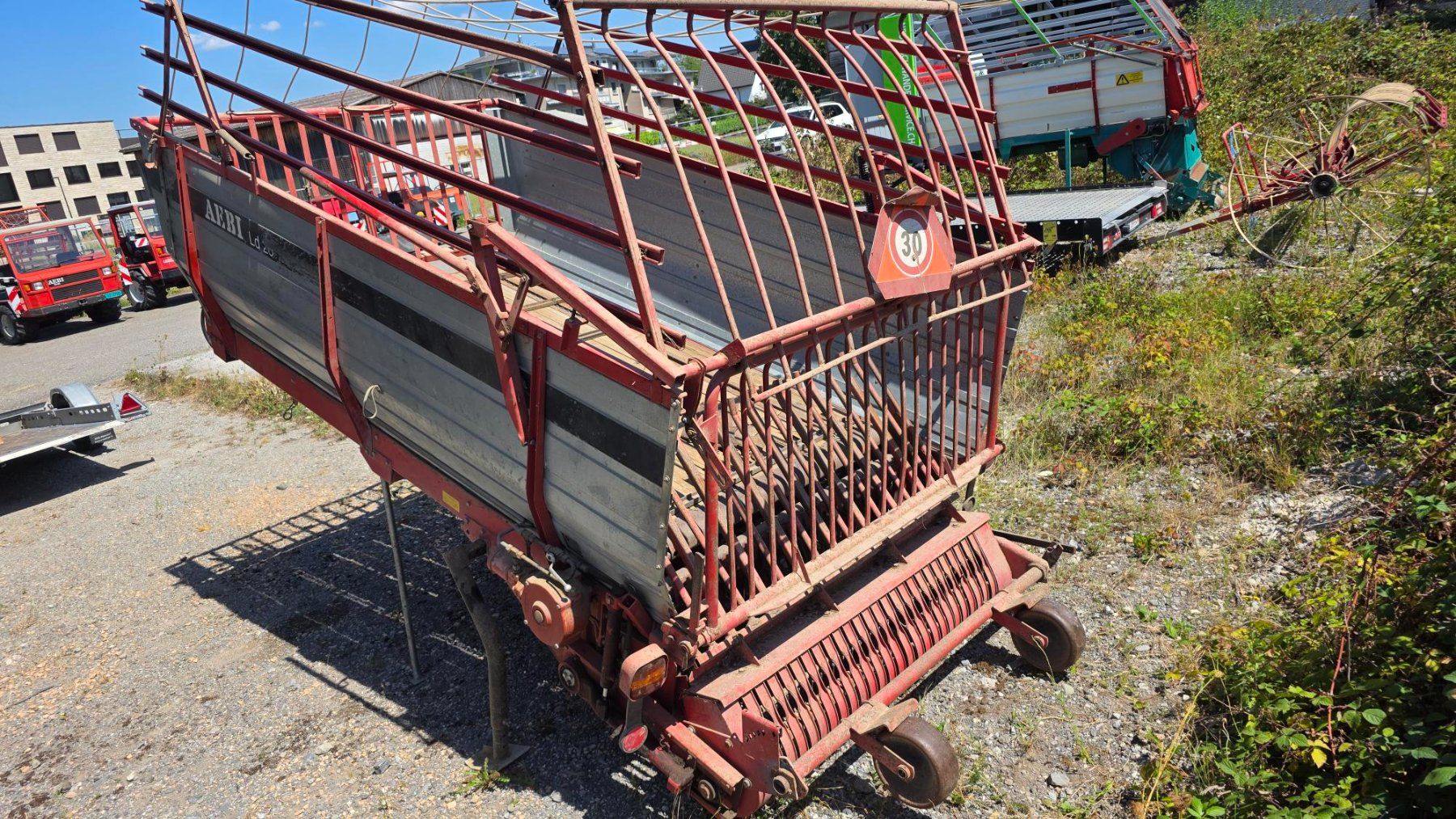 Aebi Tracteurs: Aebi Ladegerät LD26 zu Transporter ab Fr. 1.-- – D'occasion à Altendorf par Puch1977 4