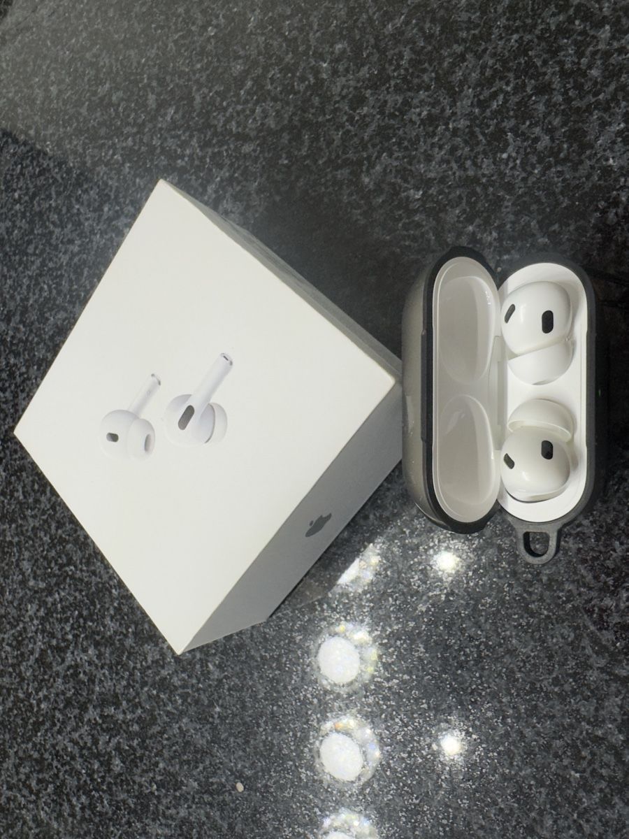 Apple Casques audio: AirPods Pro 2 – D'occasion à Saxon par M.Tania 1