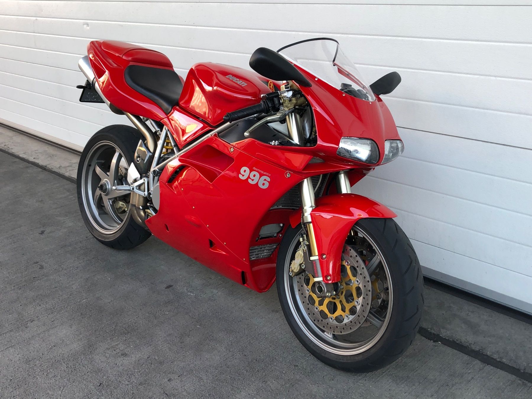 Ducati Strada: Ducati 996 Biposto – Usato da Basel venduto da sisbro