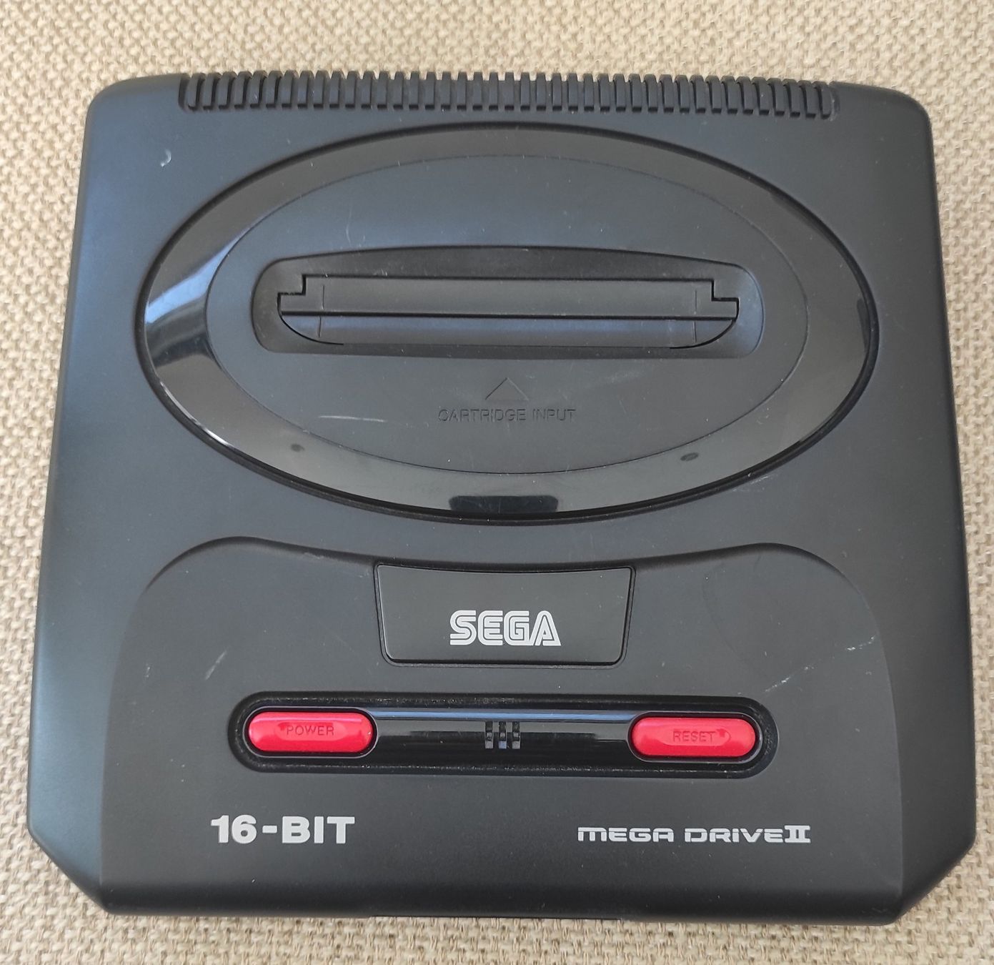 Sega Konsolen: Console Sega Mega Drive II - 2 manettes + Sonic 2 – Gebraucht aus Yverdon-les-Bains von jiem82 1