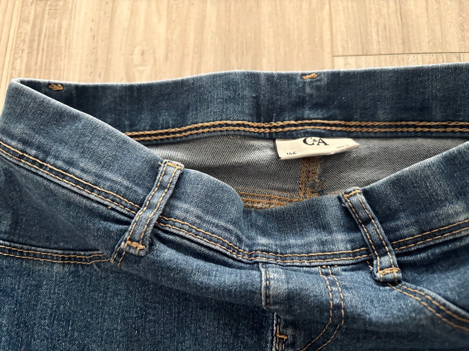 C&A Pantaloni: 2 x Mädchen Jeggins Gr.146 – Usato da Frauenkappelen venduto da tj_hawaii 2