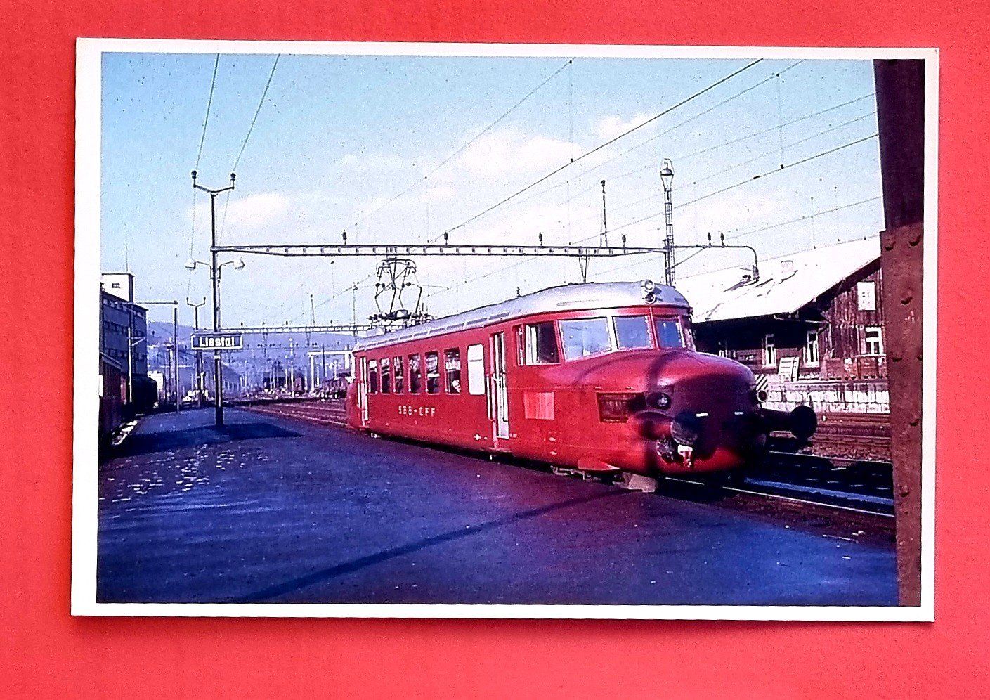 Cartoline postali: Liestal - Bahnhof - Roter Pfeil der SBB - 1970 – Usato da Rothrist venduto da RROENK
