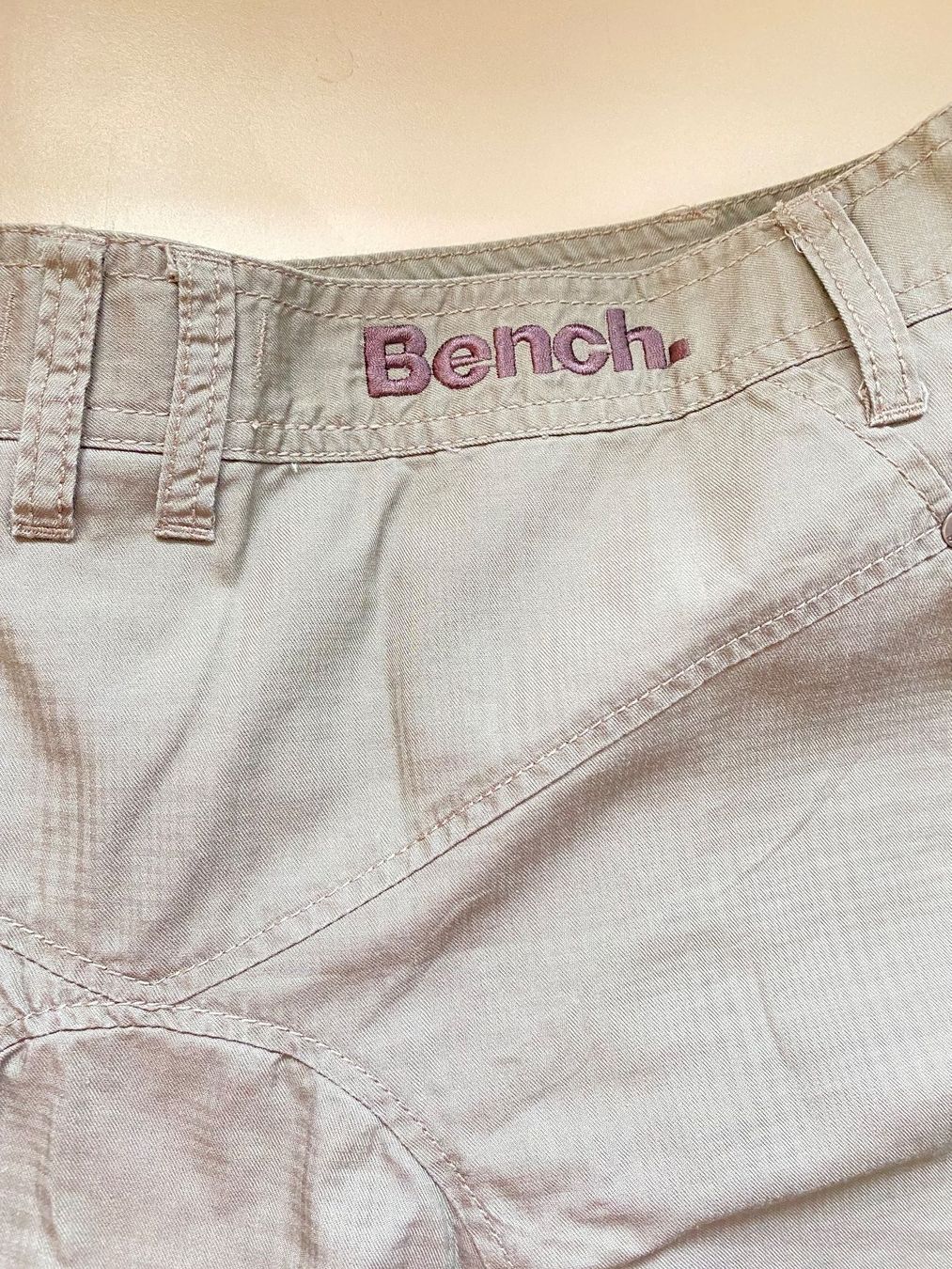 Bench Jupes: Rock – D'occasion à Rothrist par turnedking
