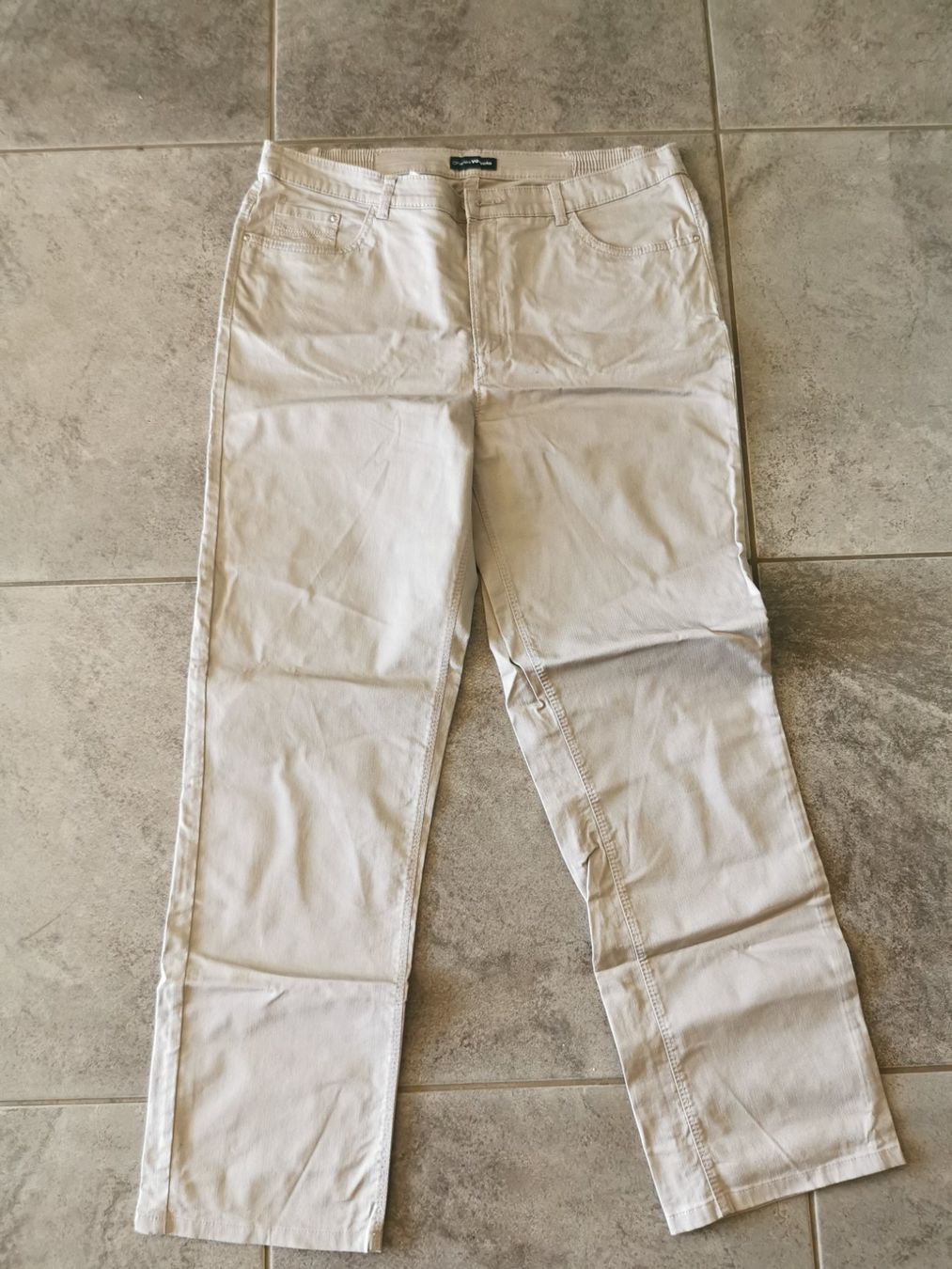 Pantaloni: Lange Leichte Hosen Damen – Usato da Grosswangen venduto da Weidhof6