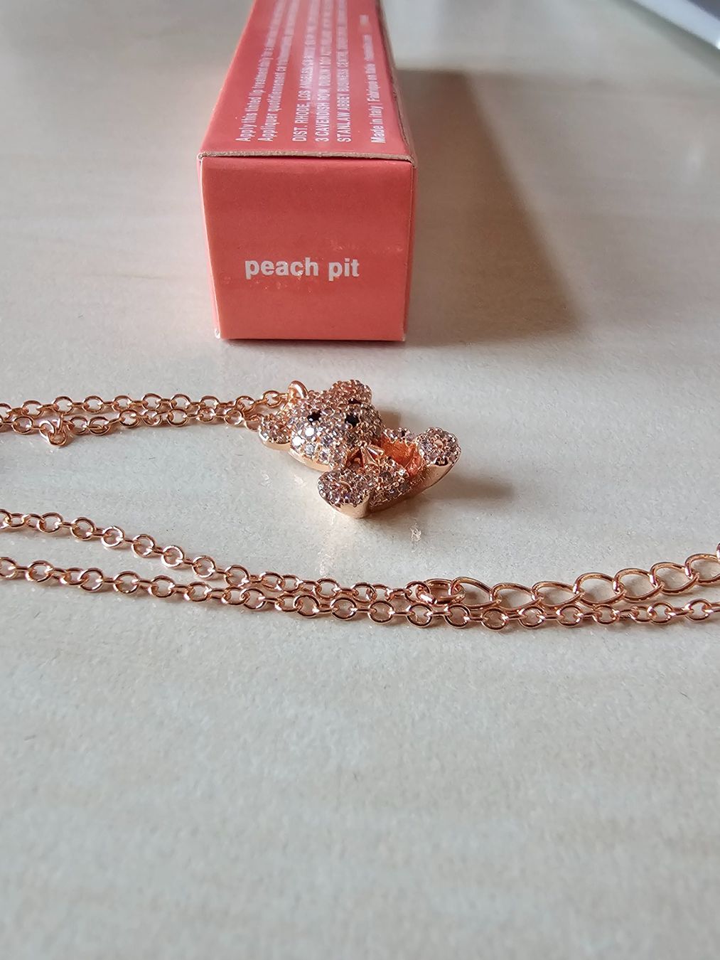 Gesichtspflege: 1 Rhode und 1 Modeschmuck Ketteli – Gebraucht aus Balterswil von Dikdik1992 2