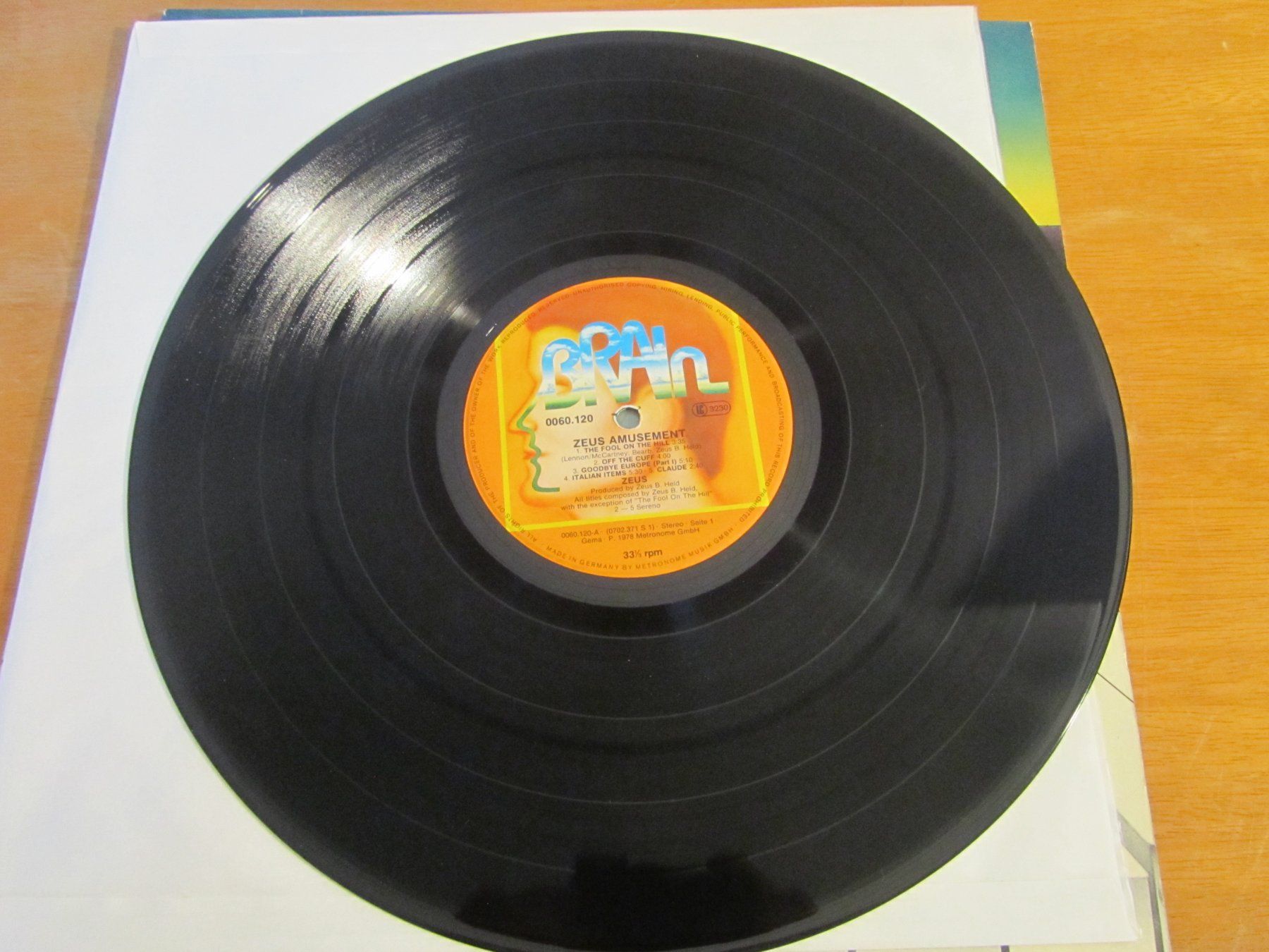 Vinyles: ZEUS:      Amusement – D'occasion à Seengen par mikelele 3