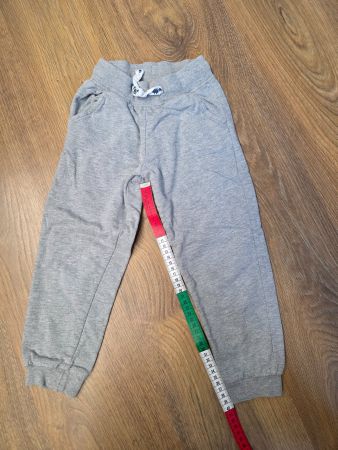 Hose, Stoffhose, Jogginghose, Trainerhose grau Gr. 110