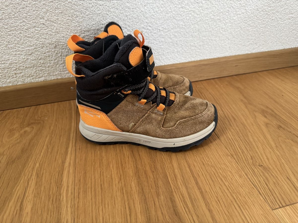 Scarpe per ragazzi: Winterschuhe Grösse 28 – Usato da Oltingen venduto da Funnyface 1