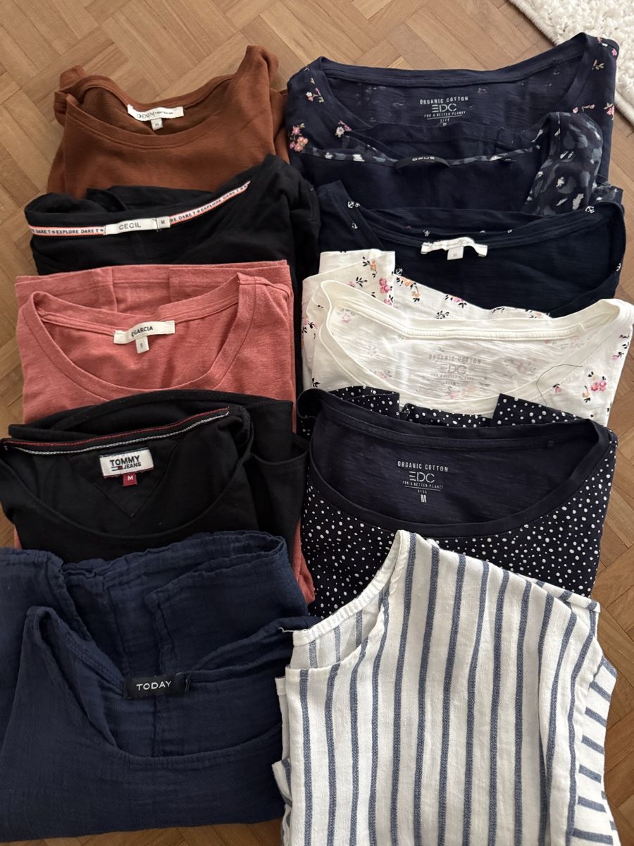 T-shirt: Set t shirt – Usato da visp venduto da Kmemo1 2