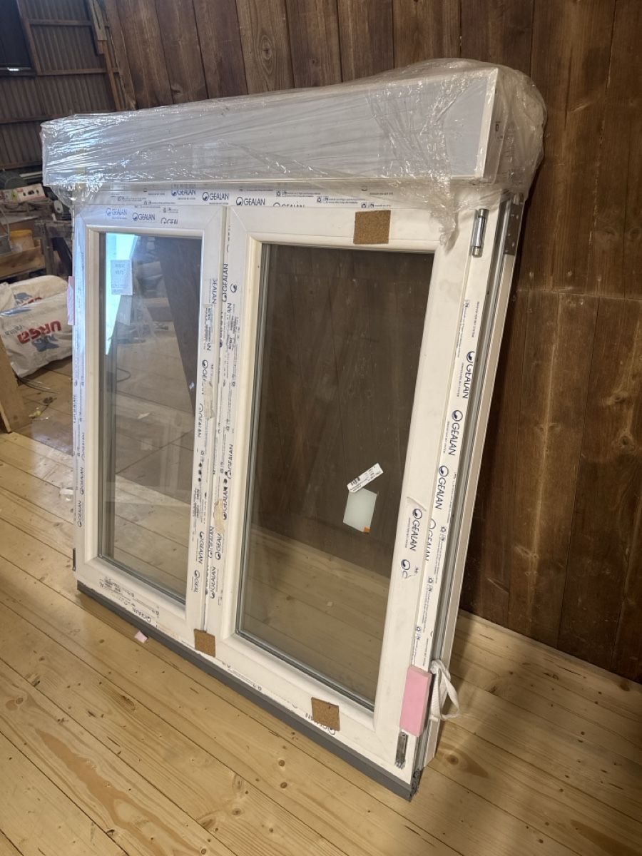 Finestre: Fenster Neu mit Storen – Nuovo e nell'imballaggio originale da Rickenbach LU venduto da fla_9ft6 1