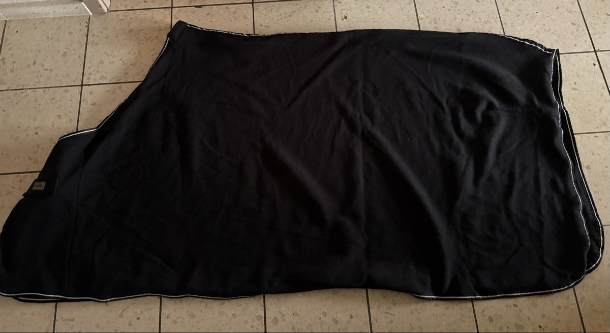 Coperte: USG Fleecedecke, Grösse 135 – Usato da Islikon venduto da jen_kr7q