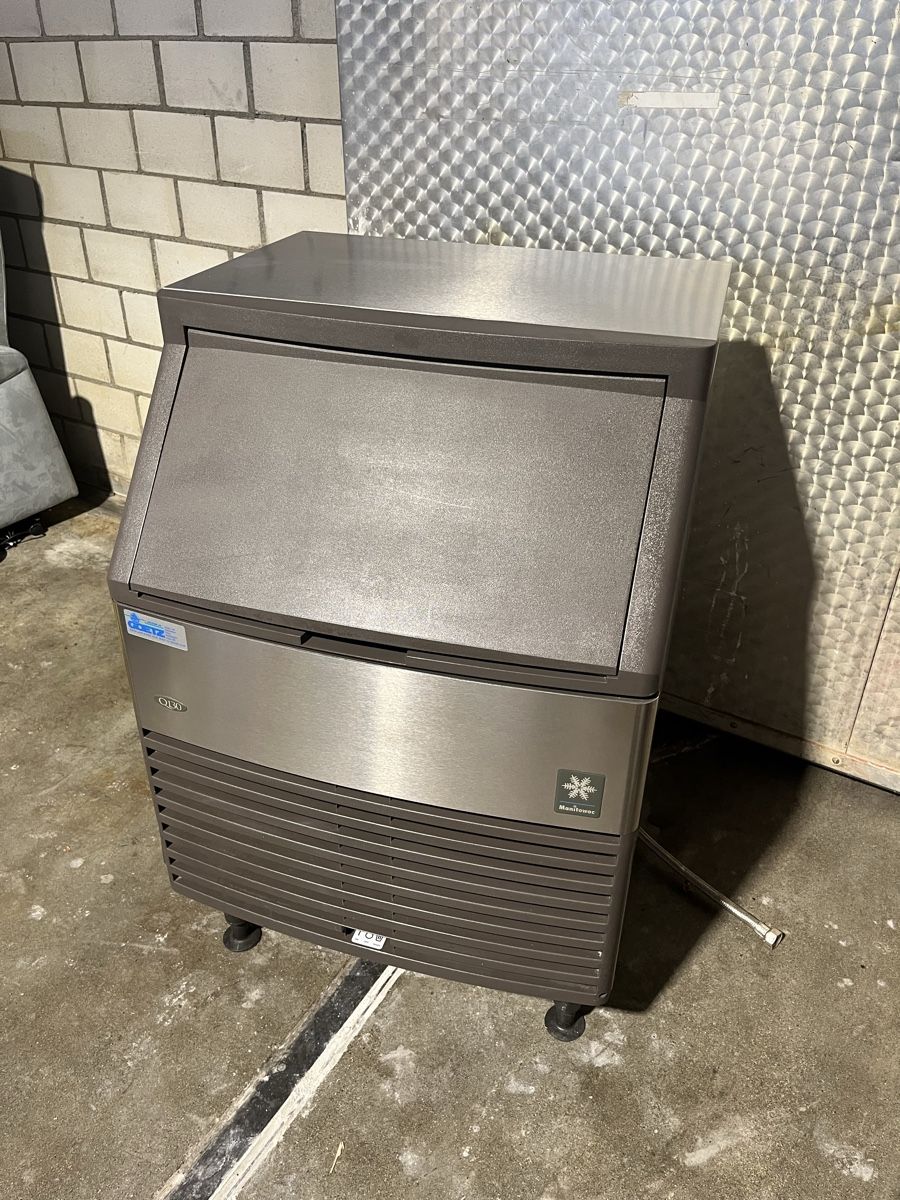 Appareils de cuisine: Eiswürfelmaschine, – D'occasion à Wohlen AG par Moh80 4