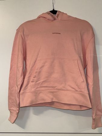 CALVIN KLEIN JEANS HOODIE IN ROSA