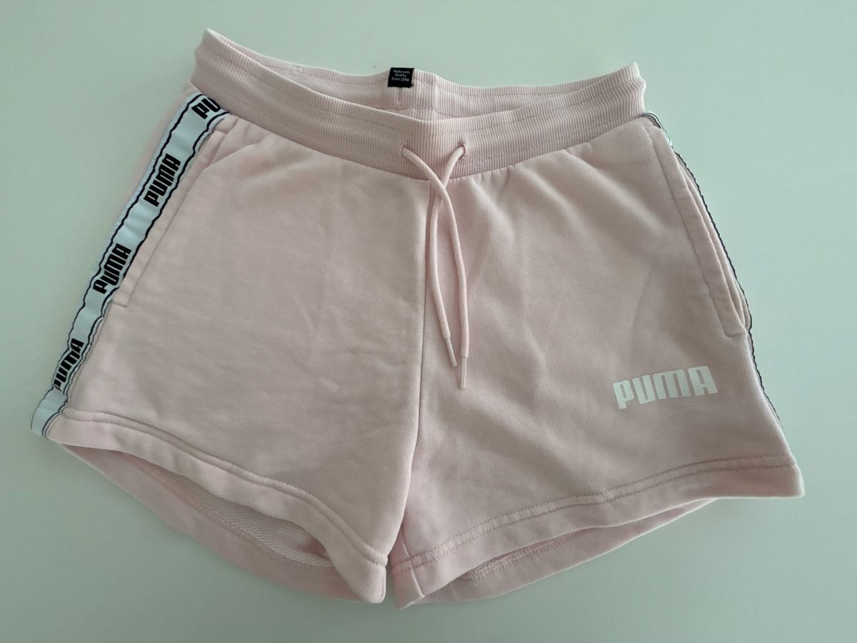 Puma Pantaloni: Shorts Mädchen PUMA, Grösse 164 – Usato da Rain venduto da Denbie