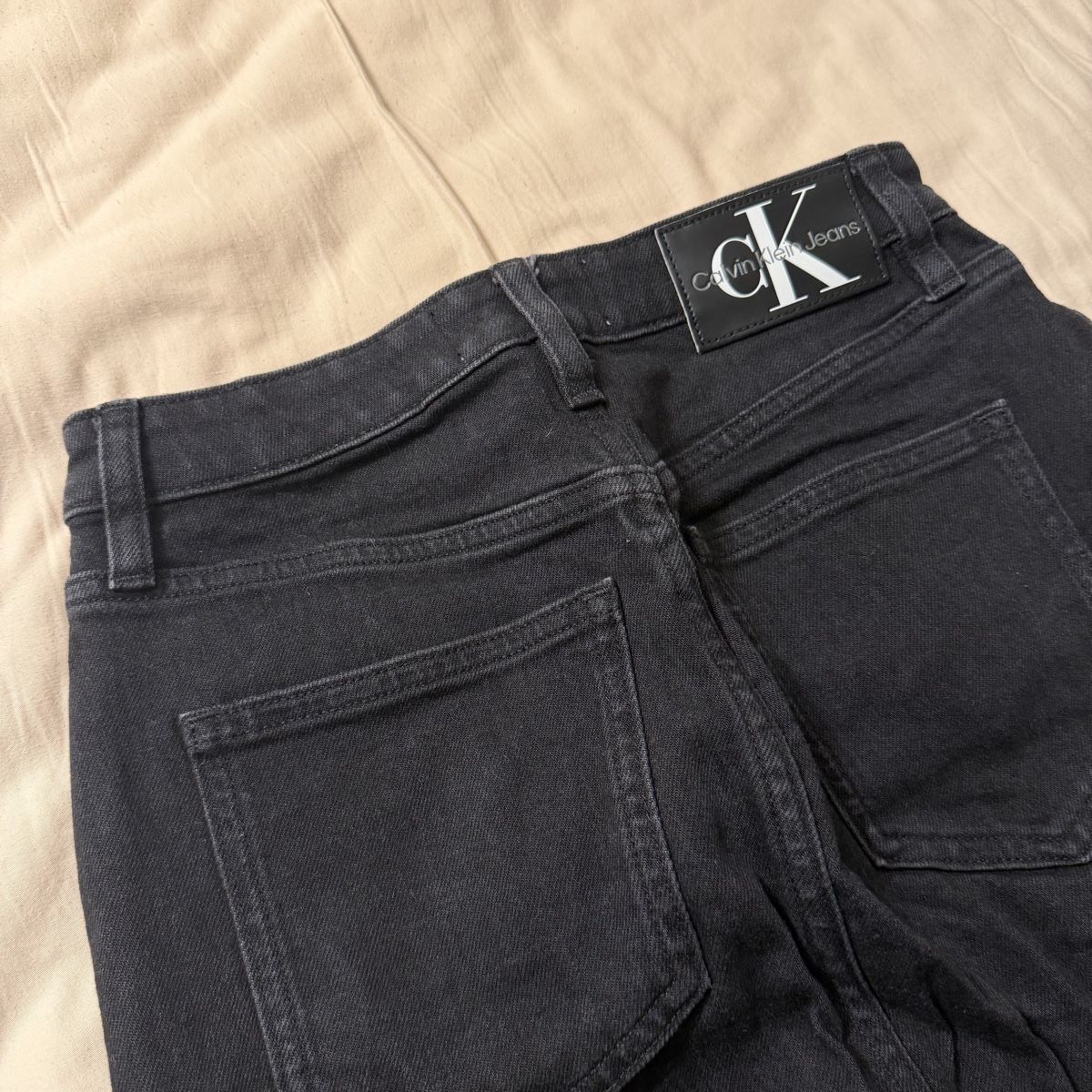 Calvin Klein Gonne: Calvin Klein denim skirt – Usato da Lausanne venduto da its_zl9h 5