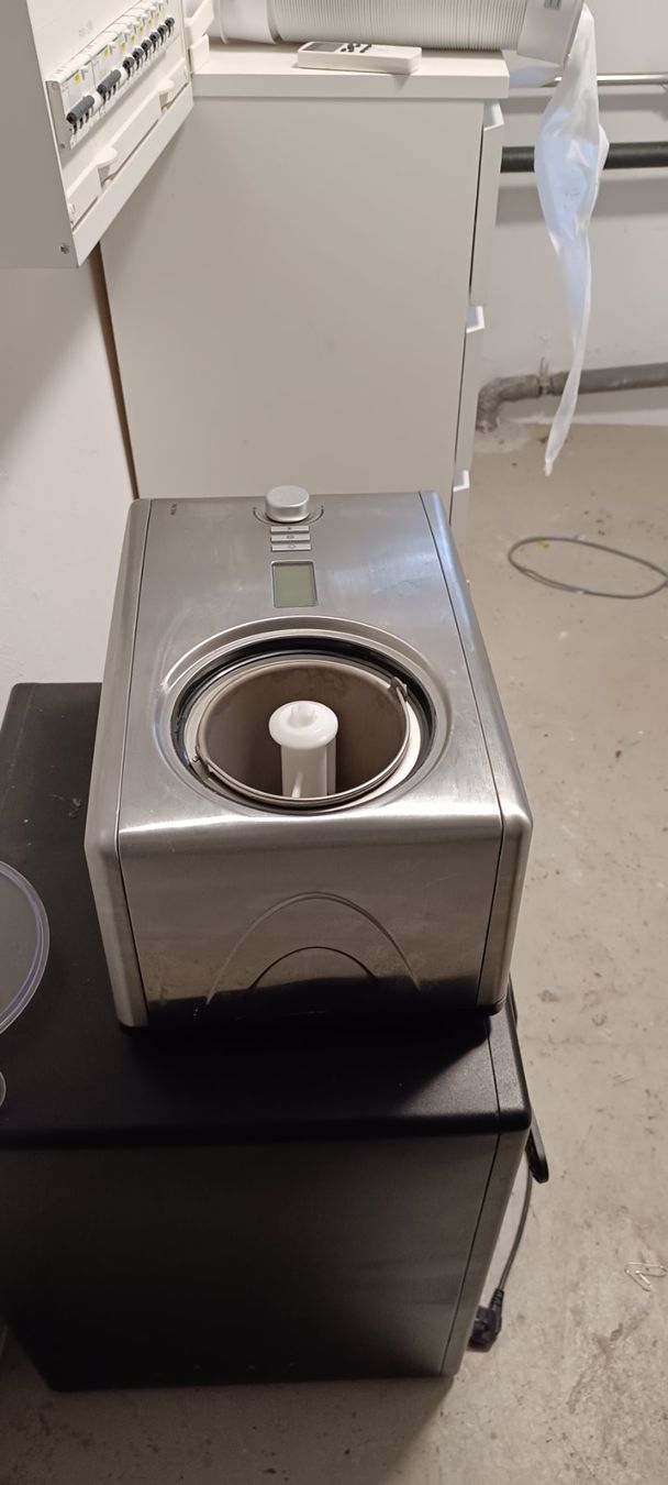 Elettrodomestici da cucina: Machine à glace en inox Proline – Usato da Trélex venduto da lef_57gj 3