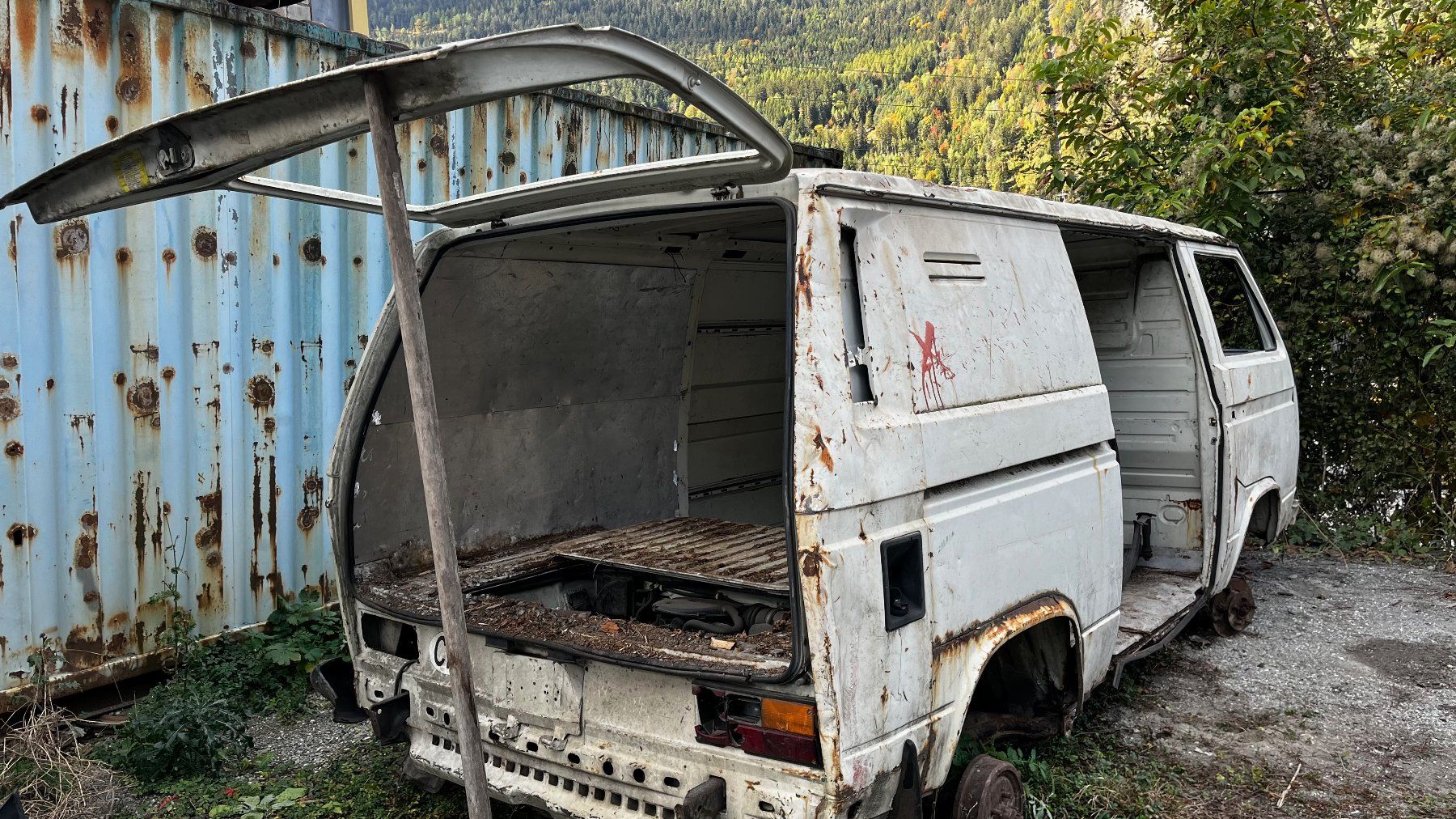 Automobili: VW Bus T2 – Difettoso da rothenbrunnen venduto da Gava 1