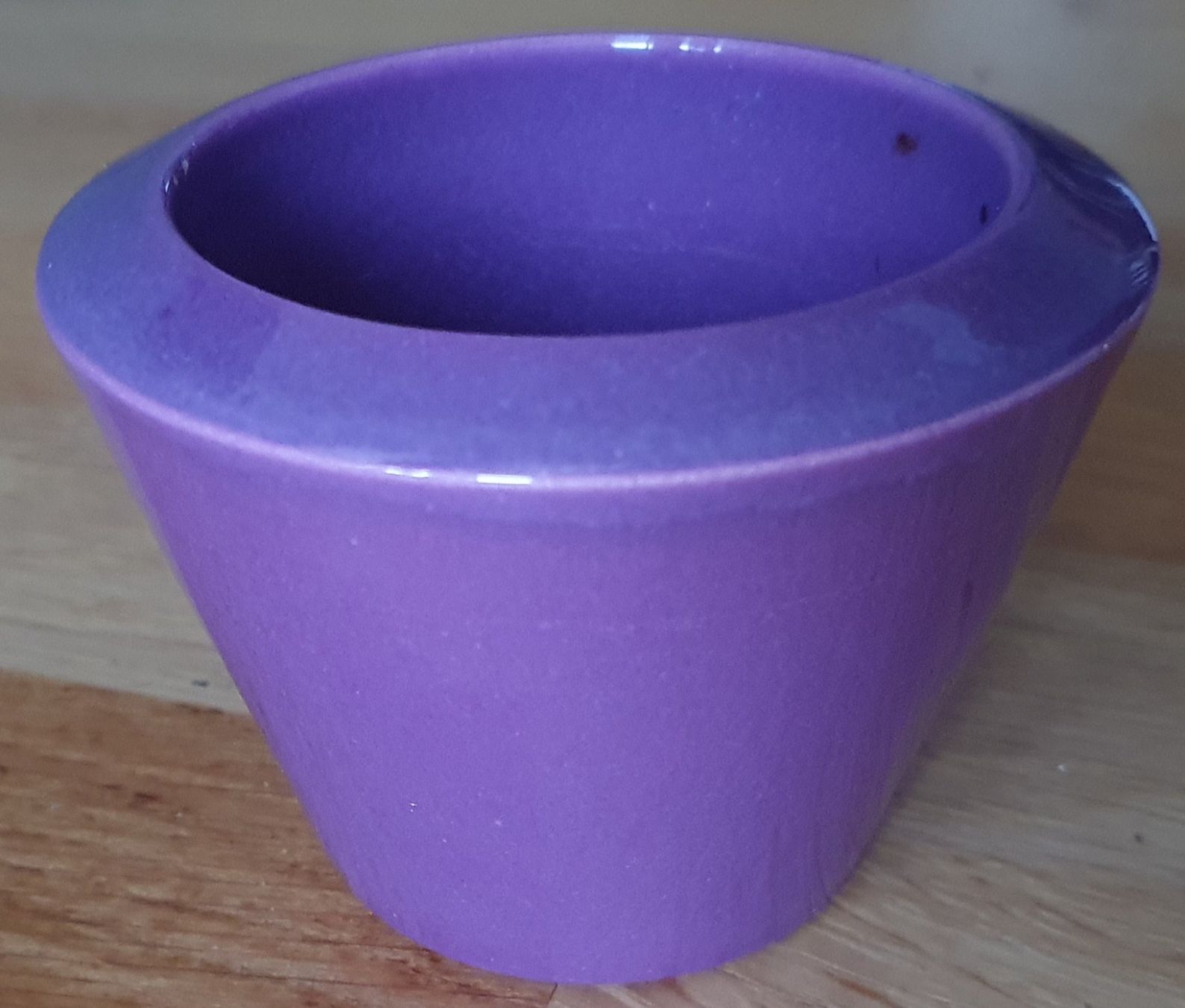 Vasi per fiori: Petit cache-pot violet – Usato da Court venduto da Jovi2 3