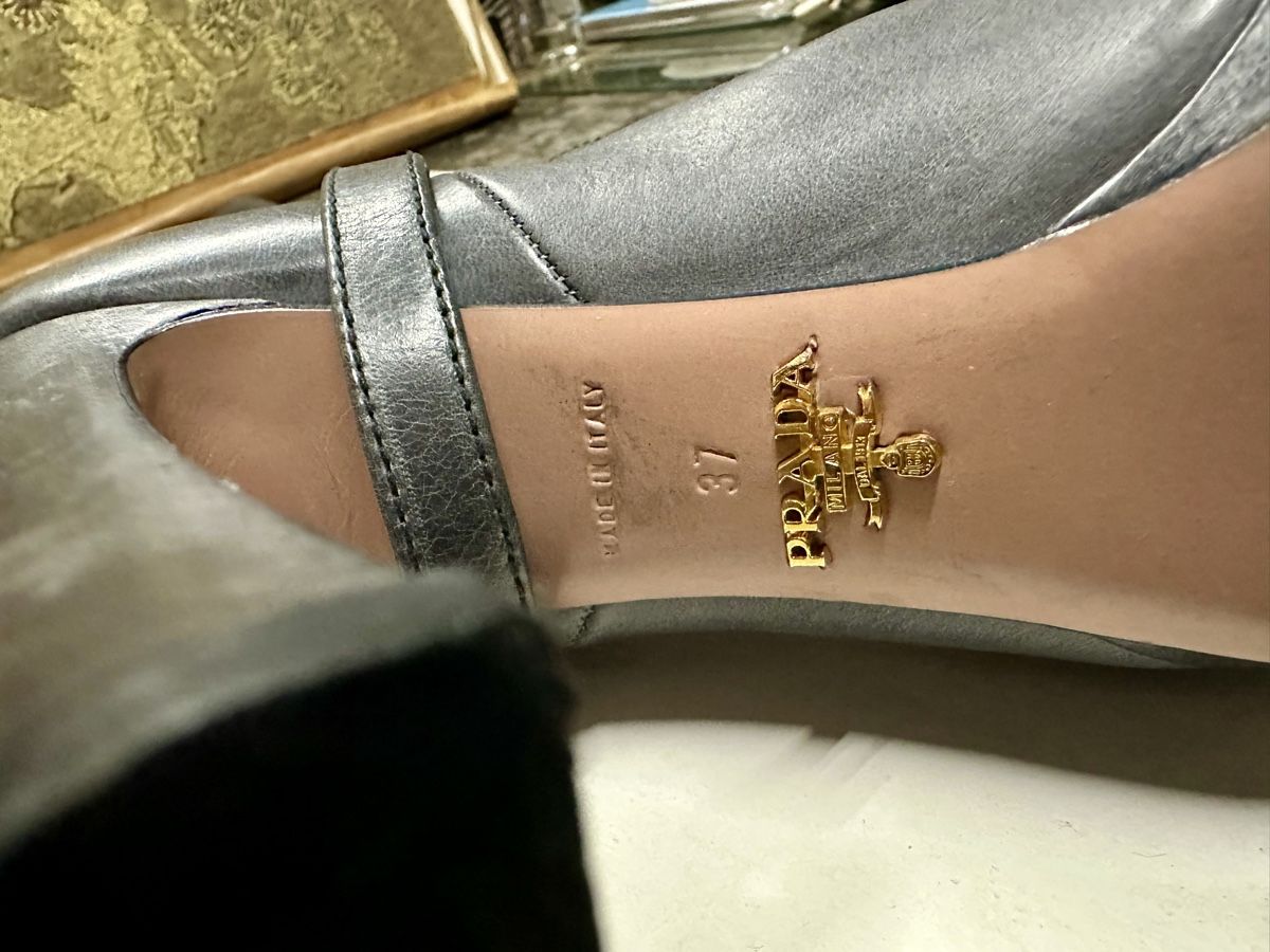 Prada Scarpe da donna: Bottes Prada, cuir souple gris taille 37. – Usato da Genève venduto da Tom6 5