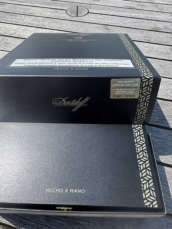 Sigari: Davidoff Limited Edition 2022 Grand Toro Zigarren – Usato da kreuzlingen venduto da hel_v9zj 3