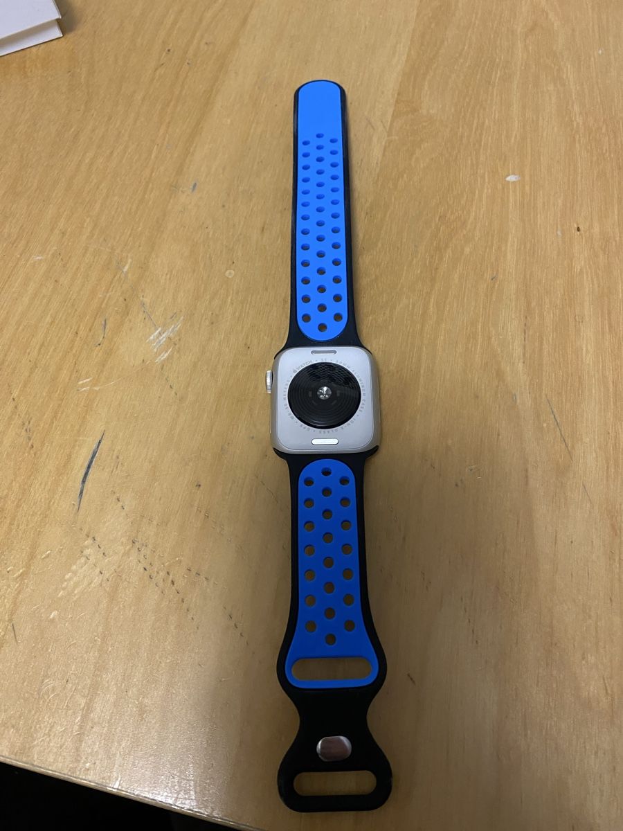 Apple Smartwatch: Apple Watch SE 2024 40mm – Nuovo e nell'imballaggio originale da Zürich venduto da Ethno1 1