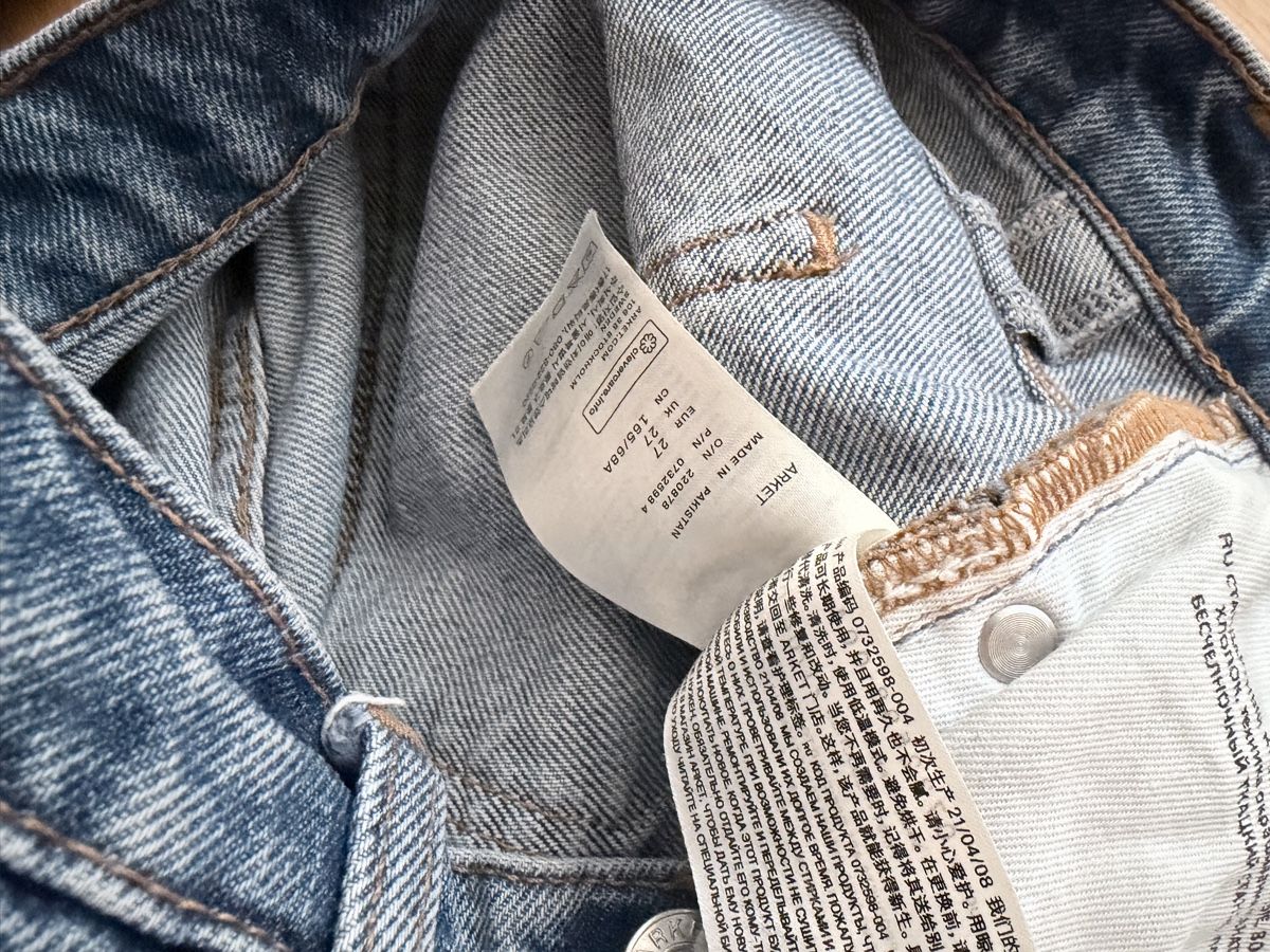 Arket Jeans: Jeans Arket - size 27 – Gebraucht aus Allschwil von tradetabicyclette 1