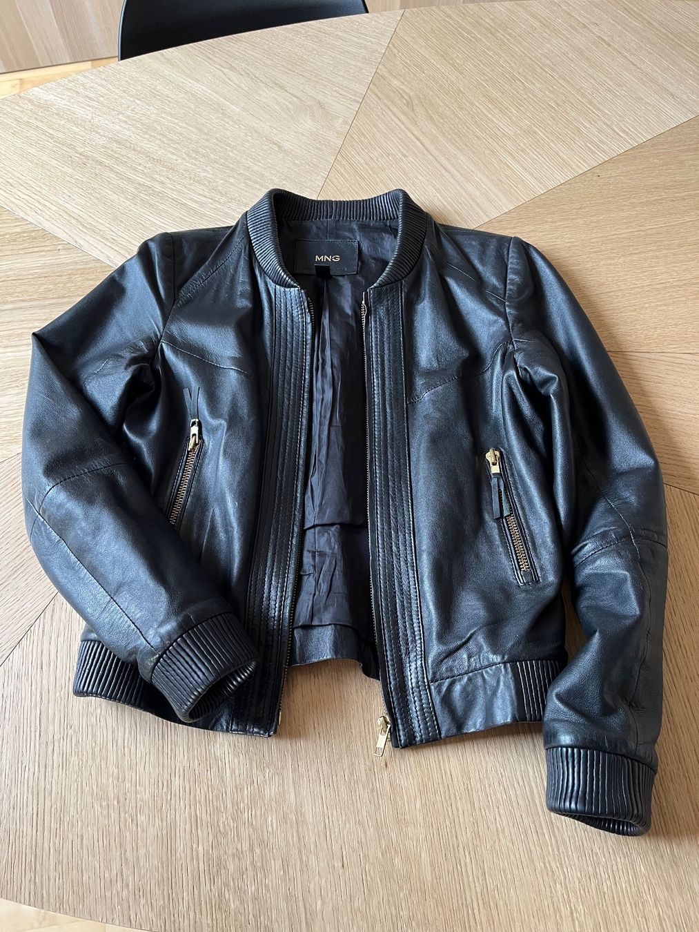 Mango Giacche: Leather Jacket / Mango – Usato da Basel venduto da klo_n59g
