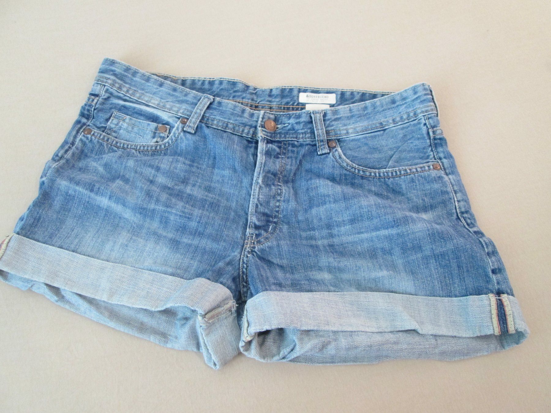 H&M Jeans: Boyfriend Shorts – Usato da Neuchâtel venduto da Dualseele