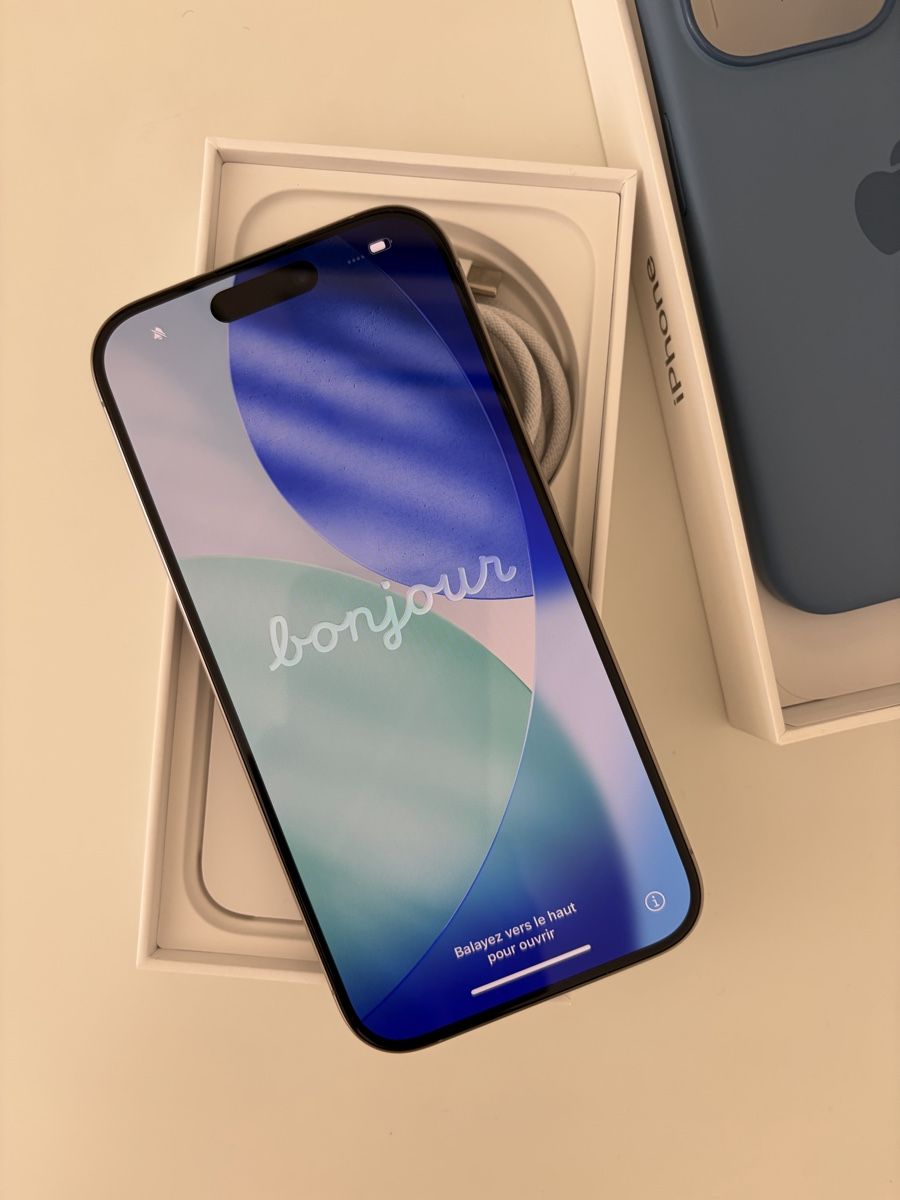 Apple Telefoni cellulari / Smartphones: iPhone 15 Pro (128GB titanium, outstanding condition) – Usato da Genève venduto da kas_6hfm
