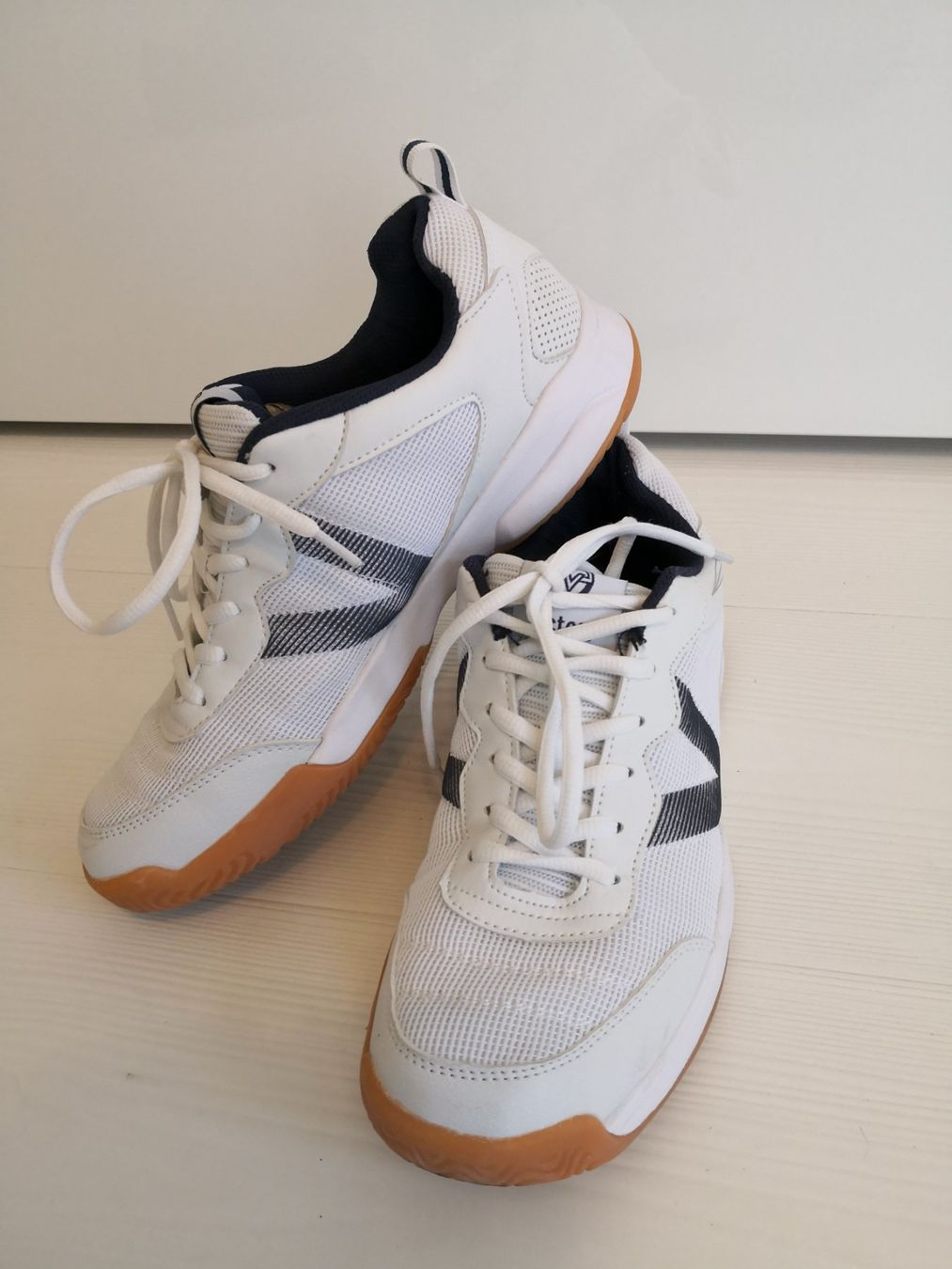 Victory Damenschuhe: 🤩VICTORY SNEAKER WEISS – Gebraucht aus Olten von Naja-Twins-Twins 3