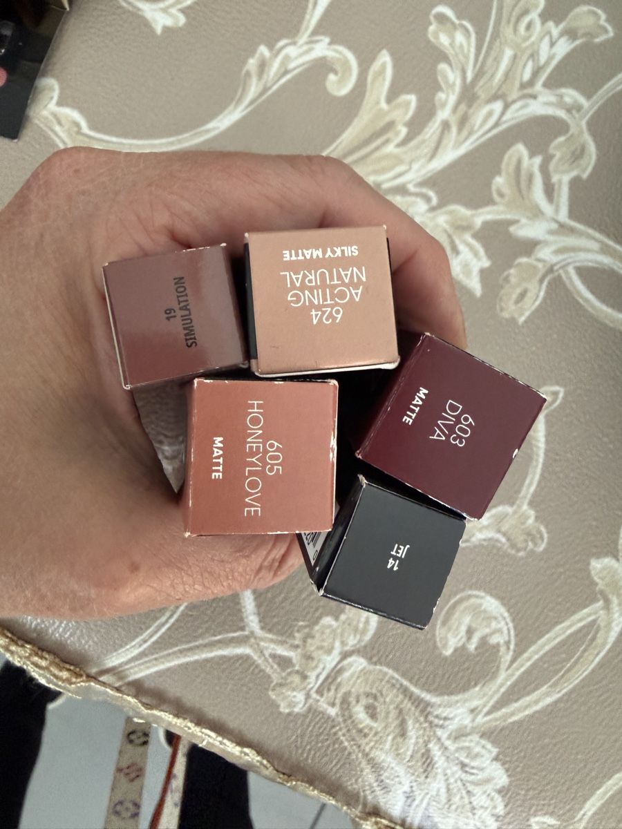 Maquillage: MAC Lippenstift  – D'occasion à Allschwil par Figidindia 1