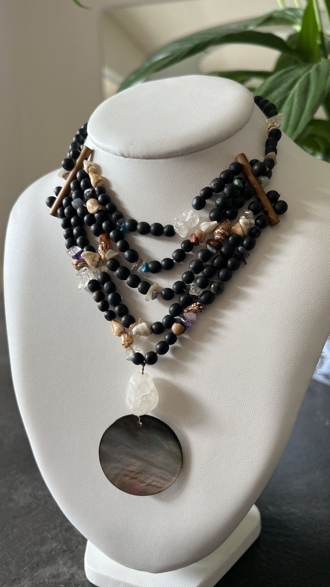 Ketten: Collier ras de cou par créateur – Gebraucht aus Nyon von stylevintage79 2