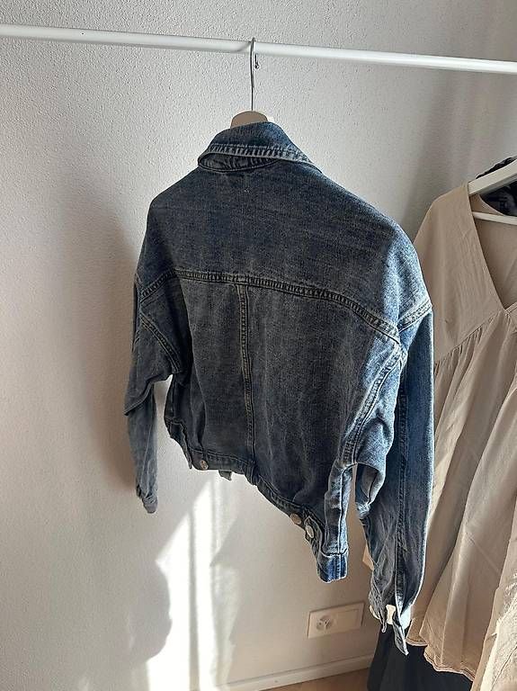 Jacken: Jeansjacke von Ruby – Gebraucht aus Aarburg von DonjetaK 2