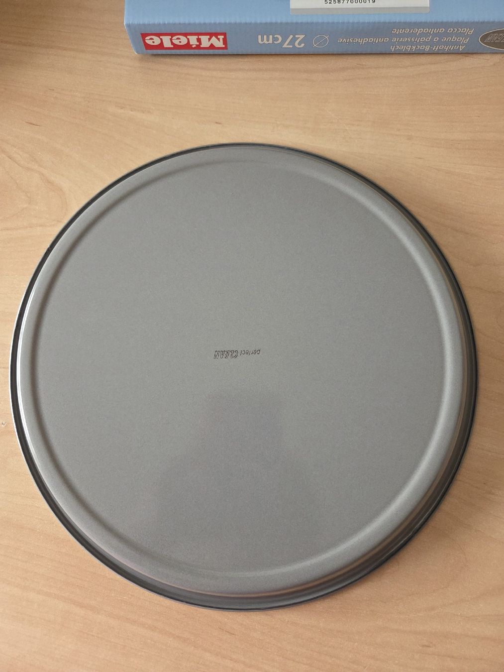 Teglie da forno: Antihaft Backblech rund von Miele Neu – Nuovo e nell'imballaggio originale da Winterthur venduto da katzen07 7
