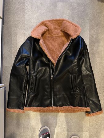 Winterjacke, Kunstleder mit Teddyfell, neuwertig!