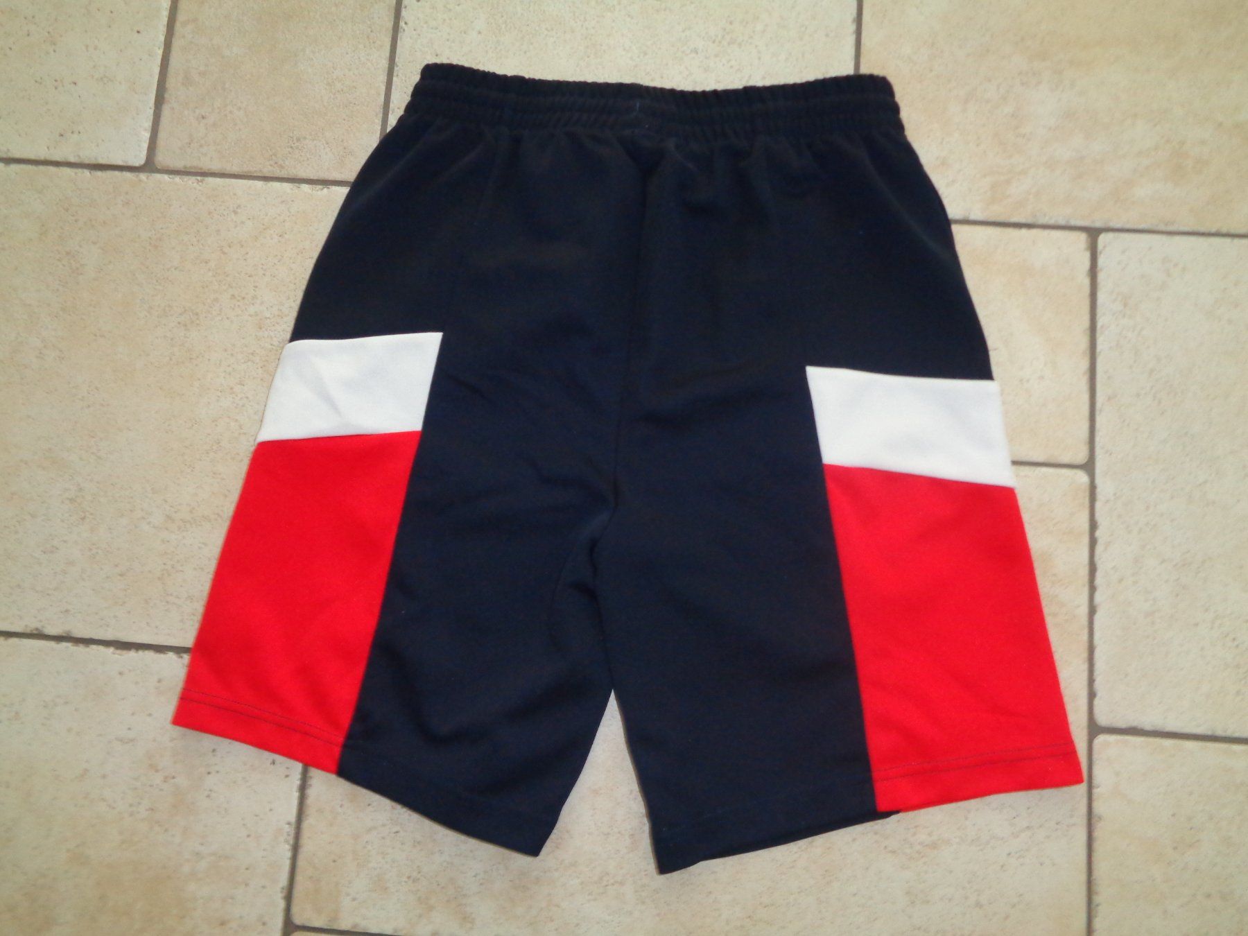 Adidas Pantaloni: Sporthose Adidas  Grösse 164 – Usato da Kreuzlingen venduto da Robi-2003 2
