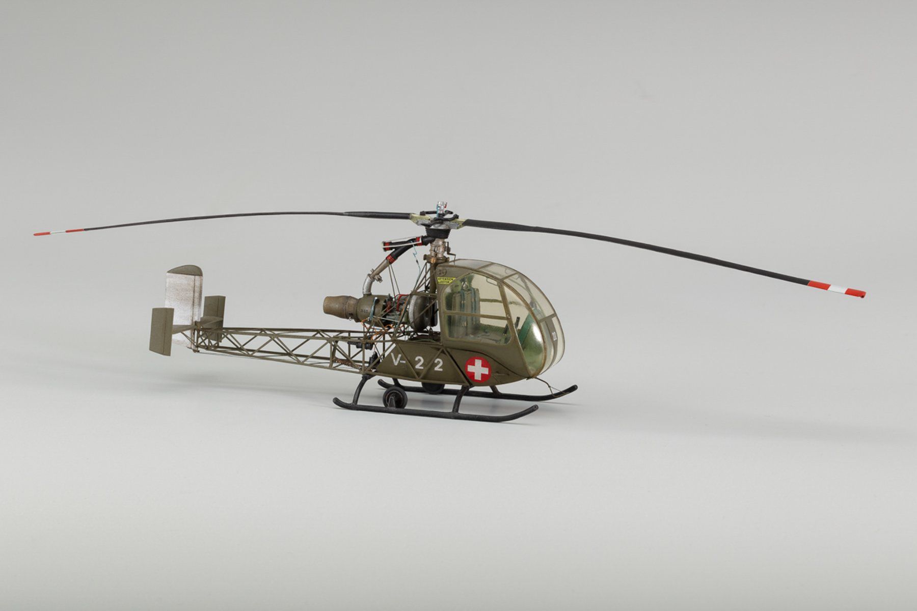 Schweizer Armee Kit di modellismo & Modellini statici: Dinn SO 1221 (Extra Tech 1:48) – Nuovo (secondo la descrizione) da Grenchen venduto da supermuruk