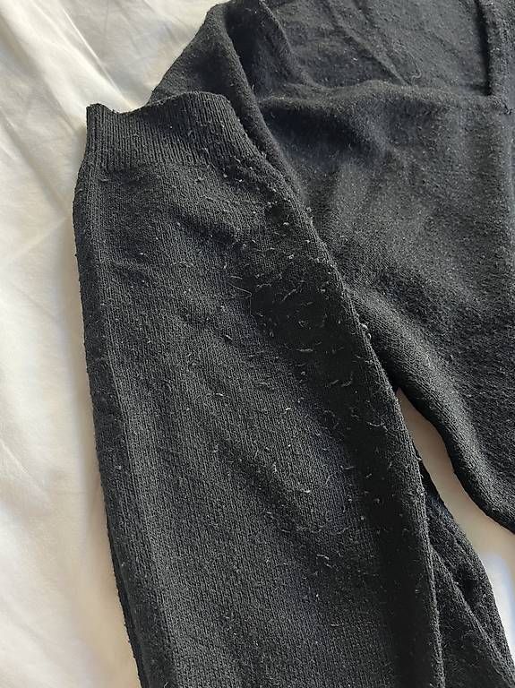 Maglioni & Felpe: Schwarzer Kaschmirpullover Größe S/M – Usato da Zürich venduto da ali_v7f7 1