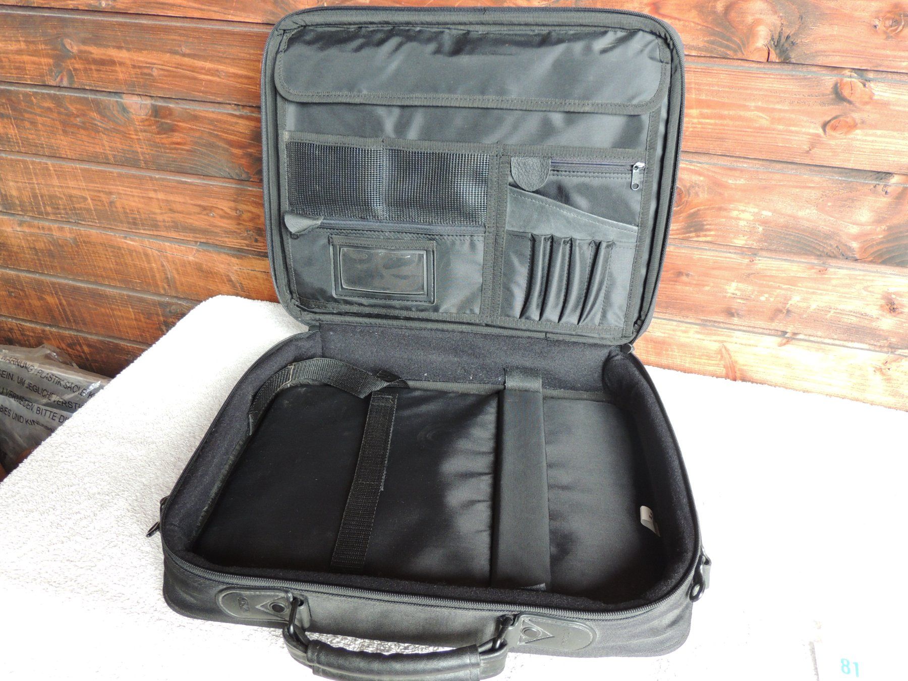 Dell Taschen: DELL Laptoptasche mit vielen Fächer Twint ok – Gebraucht aus Uznach von rut_xrx5 2