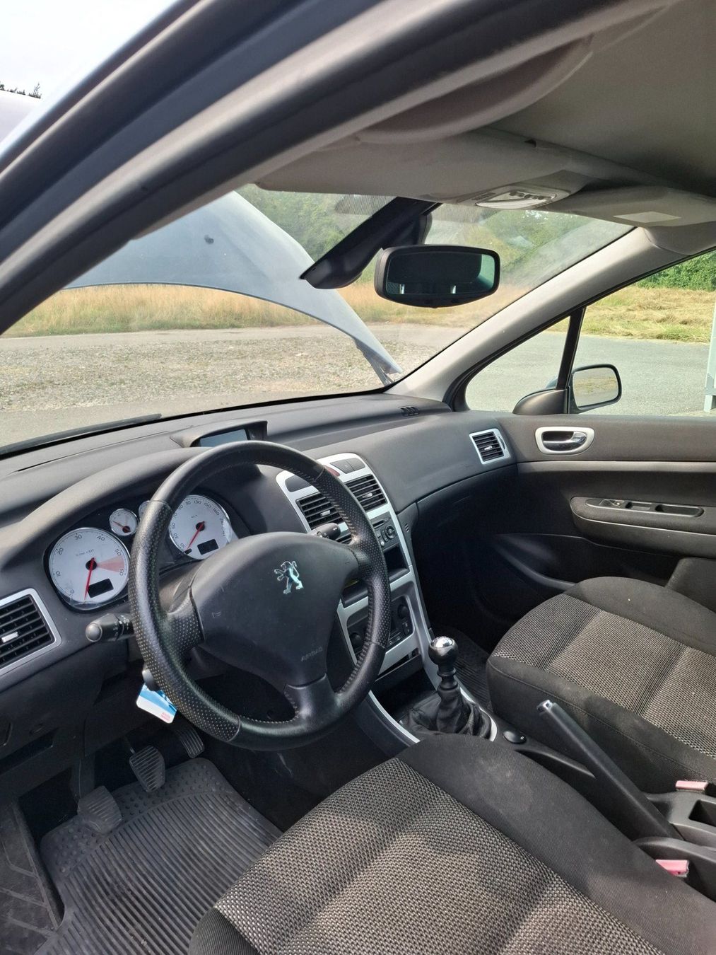 Peugeot Automobili: Peugeot 307 2.0 Diesel – Usato da Lyss venduto da Miszka 9