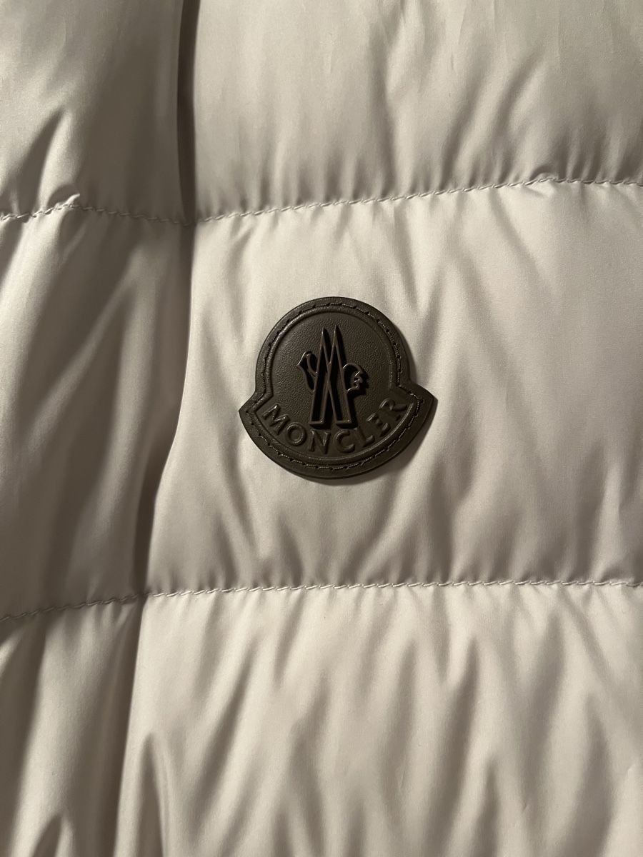 Moncler Gilets: Moncler Daunen Weste Treompan – D'occasion à Gossau SG par DeRiE 4