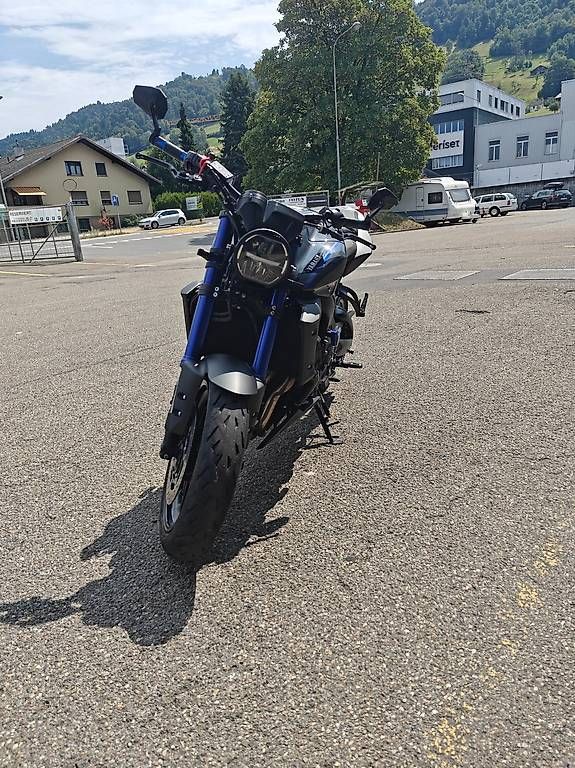 Yamaha Strada: Yamaha FZ8 – Usato da Luzern venduto da peadi89 4