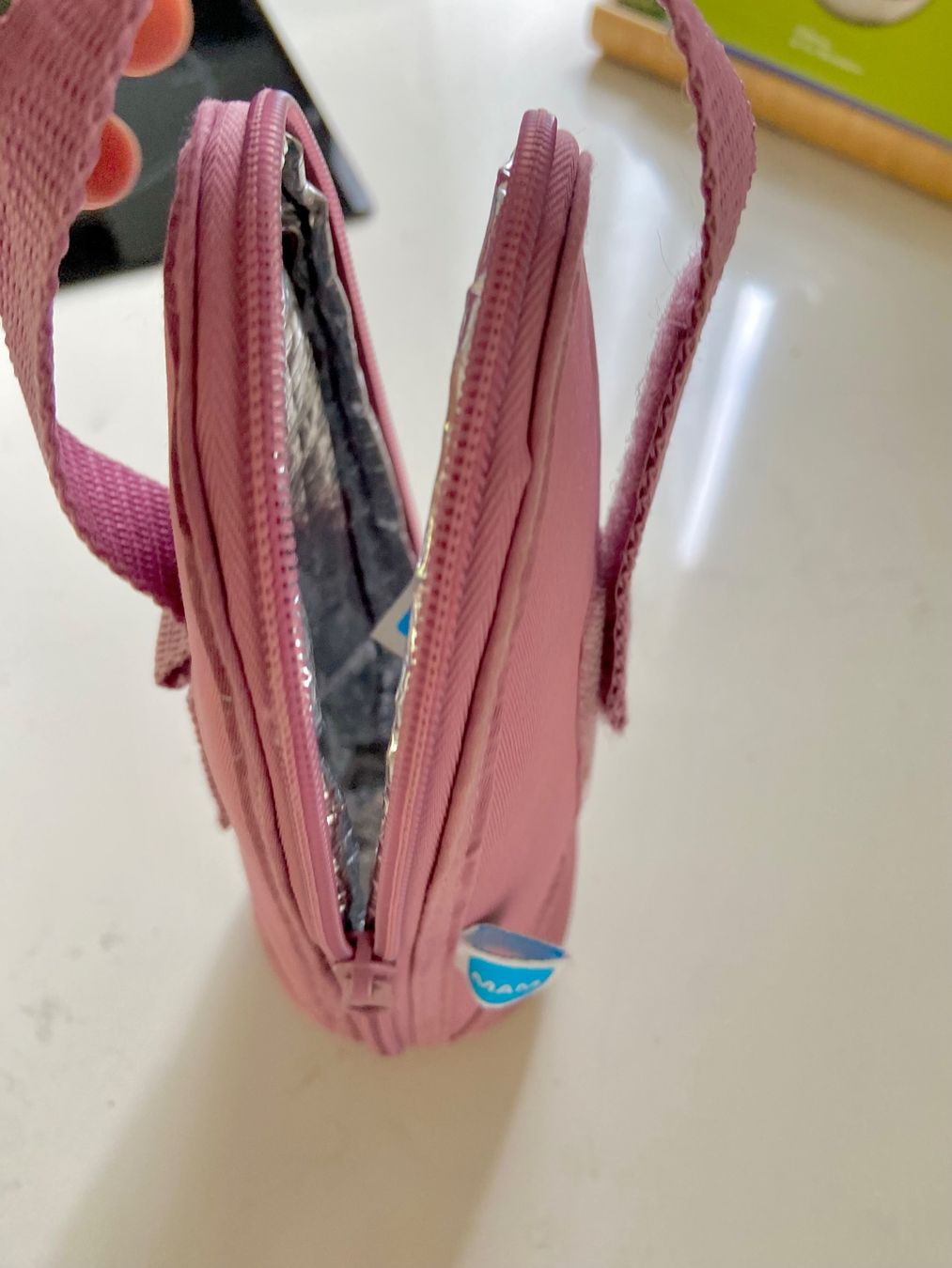 Borse & Zaini: Sac isotherme rose pour poussette - MAM – Nuovo (secondo la descrizione) da Ipsach venduto da Peggyaria